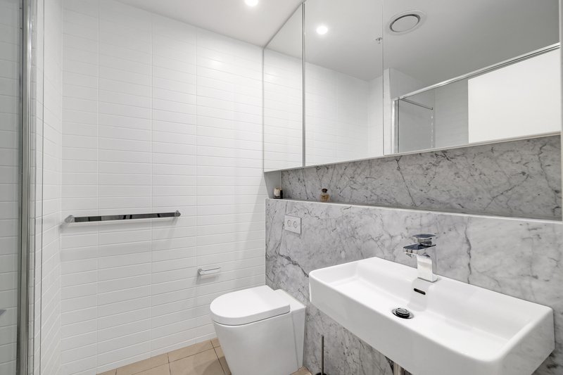 Photo - 705/5 Powell Street, Homebush NSW 2140 - Image 6