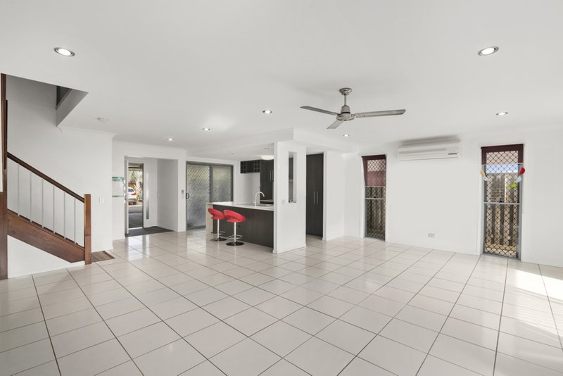 Photo - 70/6 Santa Maria Court, Burleigh Waters QLD 4220 - Image 3