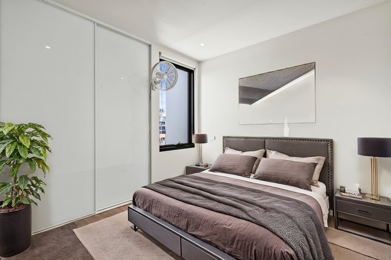 Photo - 706/144 Clarendon Street, Southbank VIC 3006 - Image 2