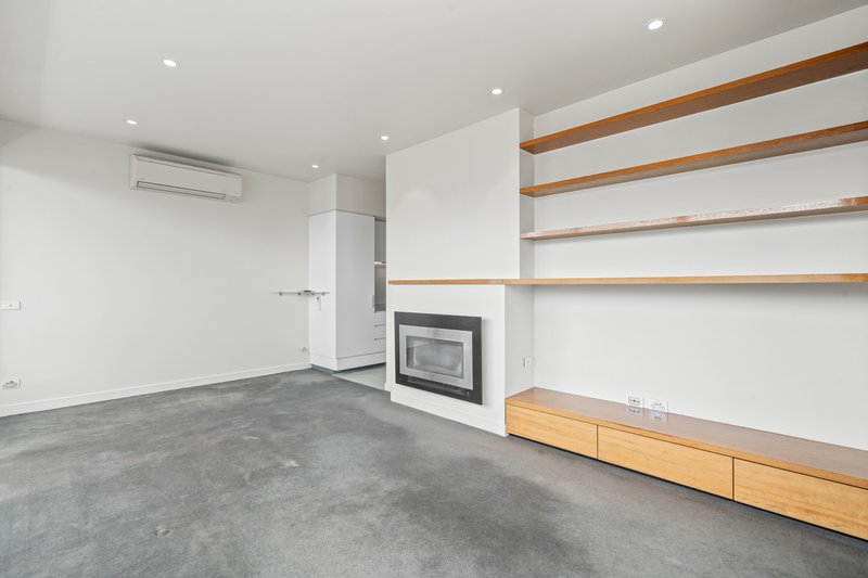 Photo - 706/144 Clarendon Street, Southbank VIC 3006 - Image 6