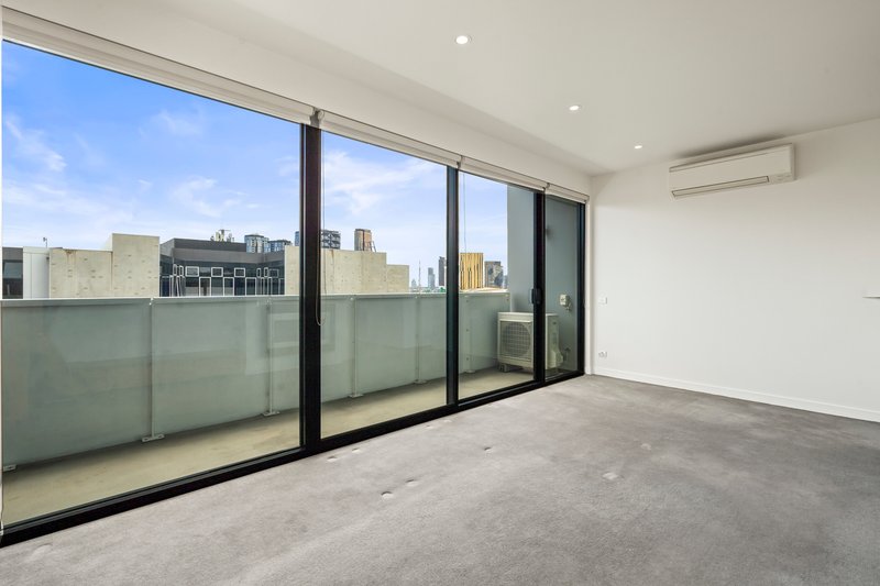 Photo - 706/144 Clarendon Street, Southbank VIC 3006 - Image 7