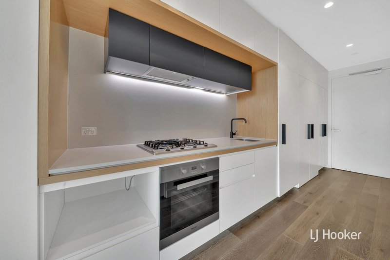 Photo - 706/15 Doepel Way, Docklands VIC 3008 - Image 4