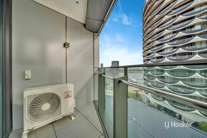 Photo - 706/15 Doepel Way, Docklands VIC 3008 - Image 9