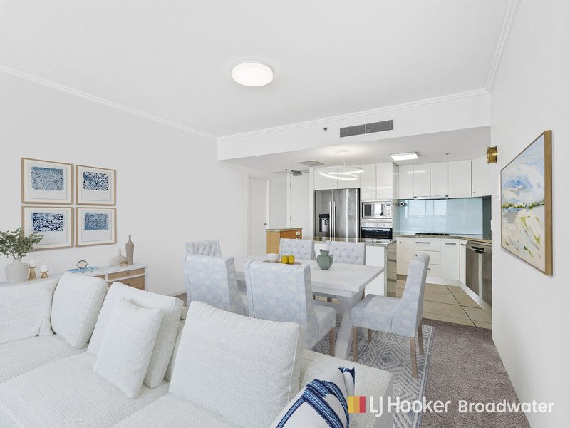 Photo - 706/300 Marine Parade, Labrador QLD 4215 - Image 7