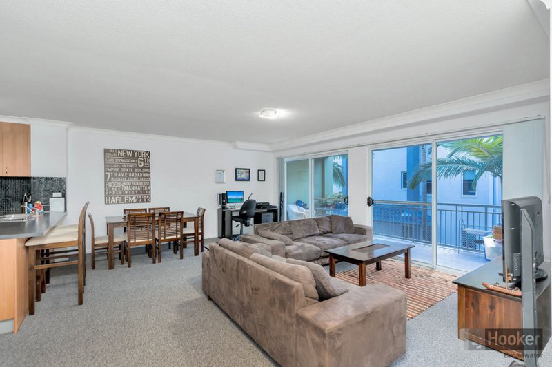 Photo - 706/33 Clark Street, Biggera Waters QLD 4216 - Image 8