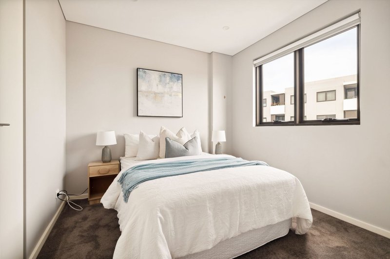 Photo - 706/5 Powell Street, Homebush NSW 2140 - Image 6