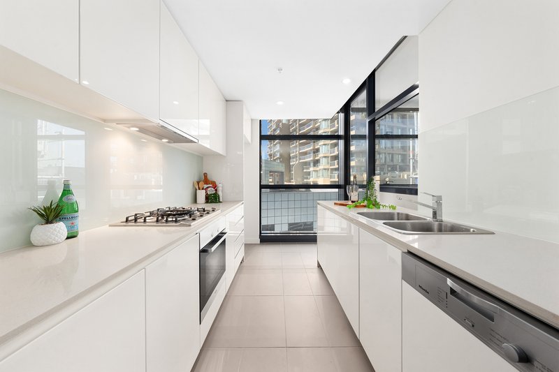 Photo - 706/69 Albert Avenue, Chatswood NSW 2067 - Image 2