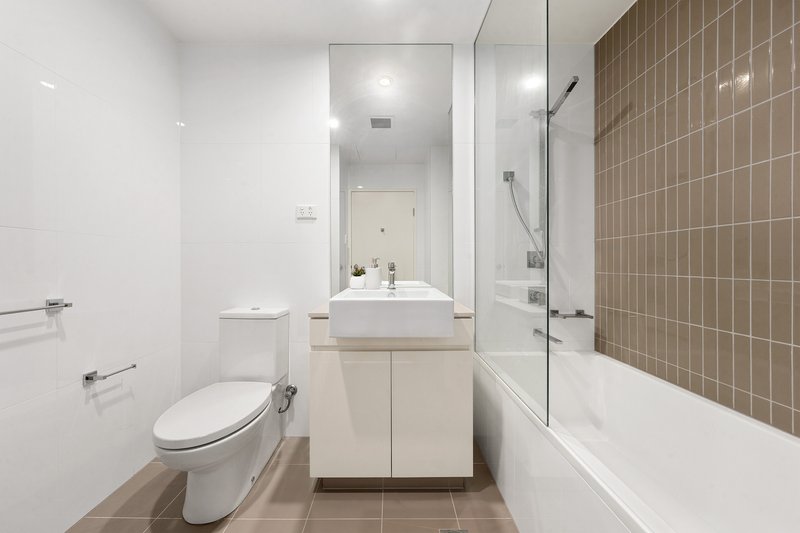 Photo - 706/69 Albert Avenue, Chatswood NSW 2067 - Image 6
