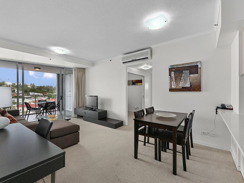 Photo - 707/11 Ellenborough Street, Woodend QLD 4305 - Image 5