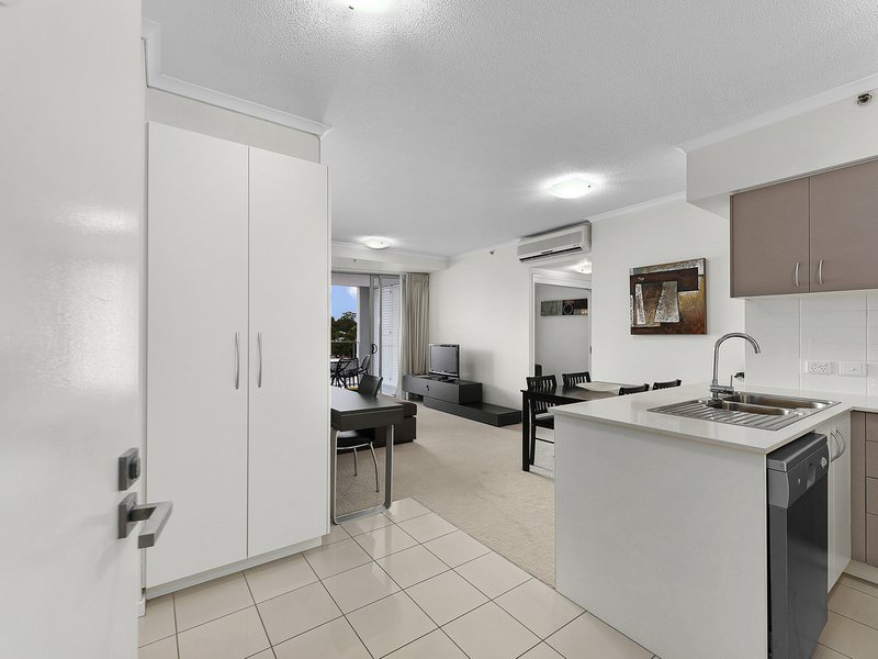 Photo - 707/11 Ellenborough Street, Woodend QLD 4305 - Image 8