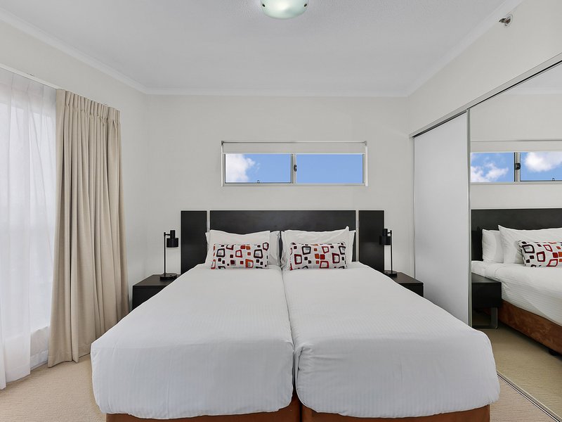 Photo - 707/11 Ellenborough Street, Woodend QLD 4305 - Image 10