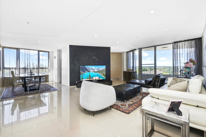 Photo - 707/11 Railway Street, Chatswood NSW 2067 - Image 4