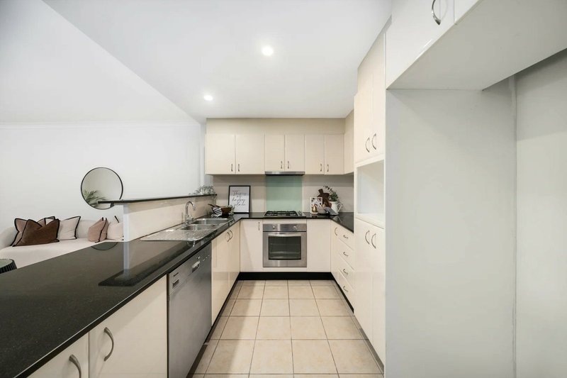 Photo - 707/1620 Meredith Street, Bankstown NSW 2200 - Image 4
