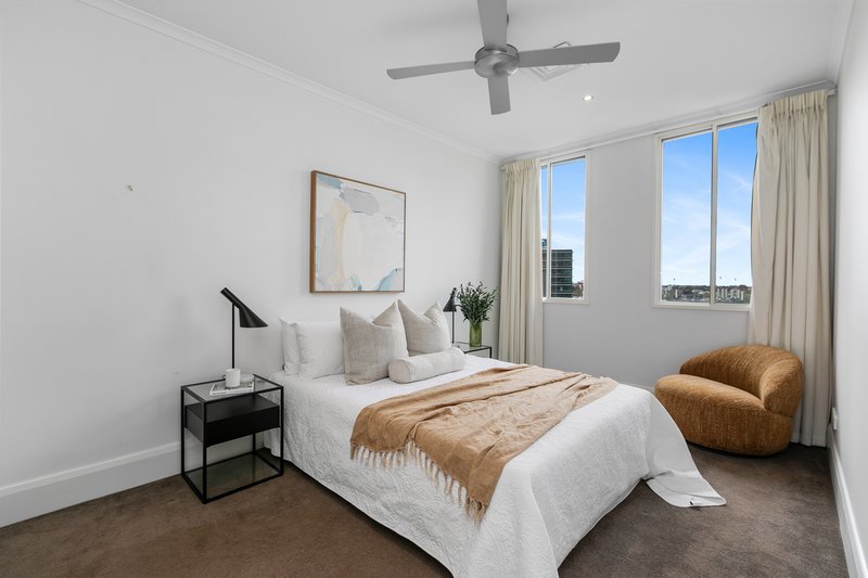 Photo - 707/221 Sturt Street, Southbank VIC 3006 - Image 10