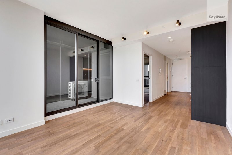 Photo - 707/288 Albert Street, Brunswick VIC 3056 - Image 3