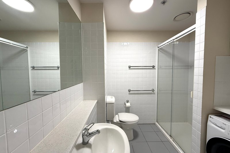 Photo - 708/250 Elizabeth Street, Melbourne VIC 3000 - Image 8