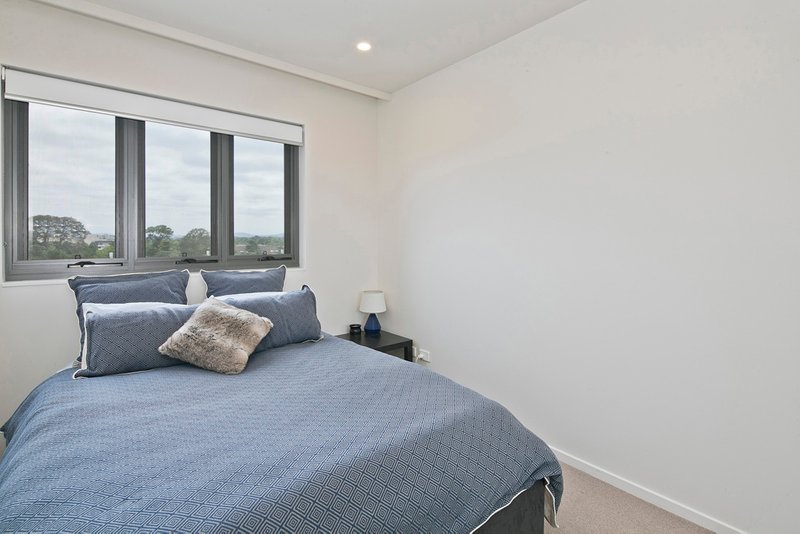 Photo - 708/53 Mort Street, Braddon ACT 2612 - Image 5