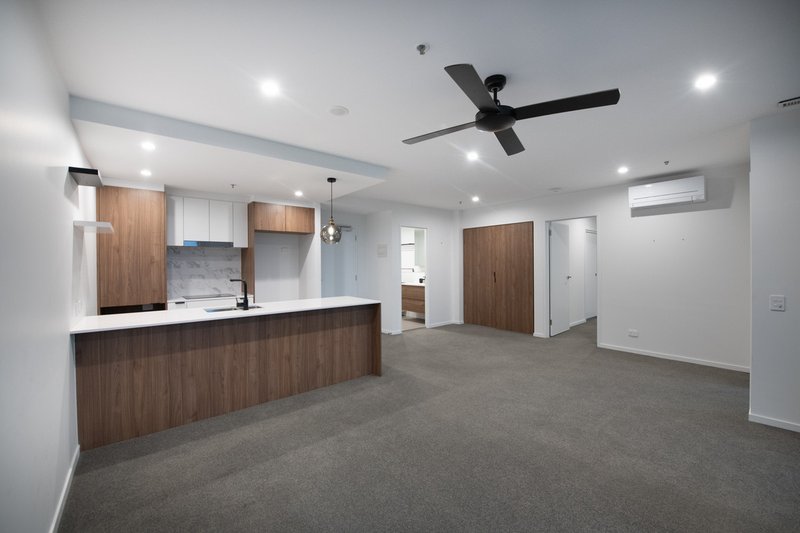 Photo - 709/15 Bowes Street, Phillip ACT 2606 - Image 4