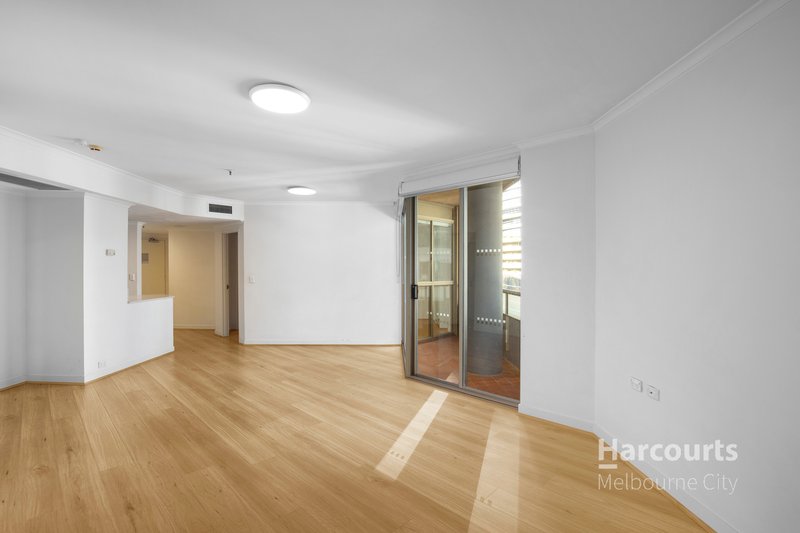 Photo - 709/333 Exhibition Street, Melbourne VIC 3000 - Image 2