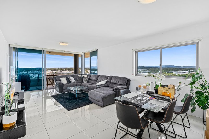 Photo - 709/43 Harbour Town Drive, Biggera Waters QLD 4216 - Image 2