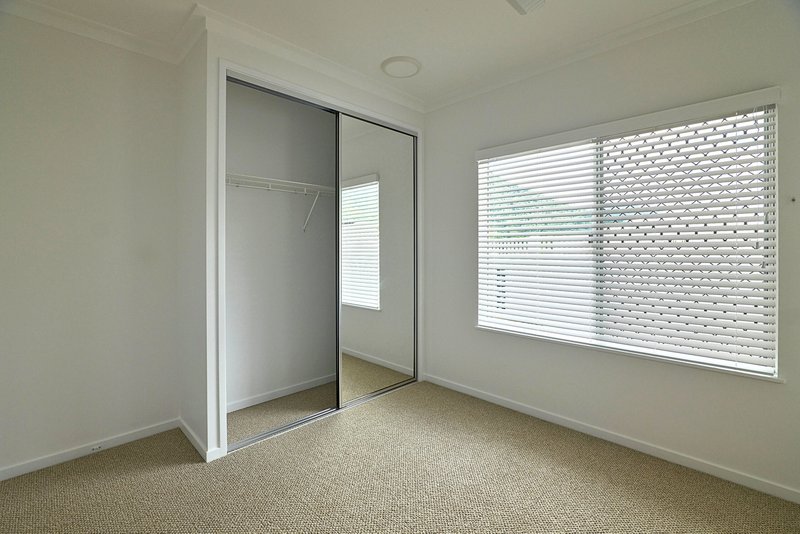 Photo - 70a Oxbow Circuit, Redlynch QLD 4870 - Image 8