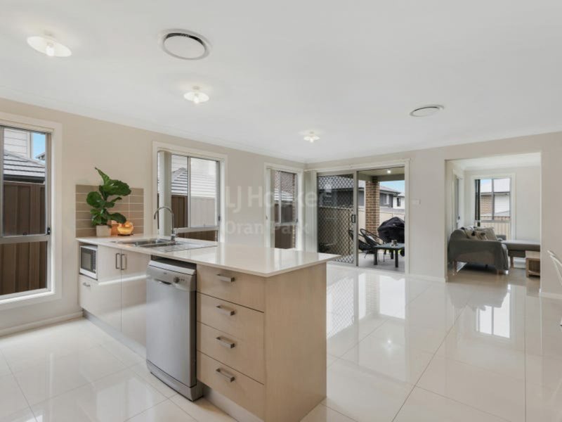 Photo - 70A Richards Loop, Oran Park NSW 2570 - Image 3