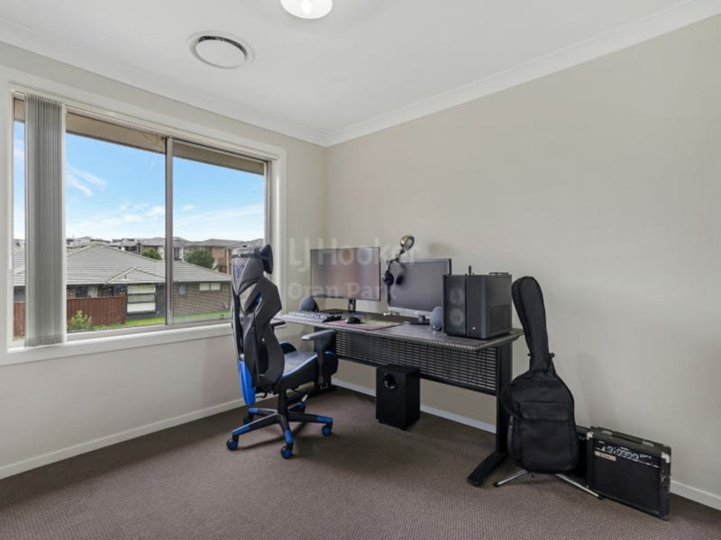 Photo - 70A Richards Loop, Oran Park NSW 2570 - Image 9