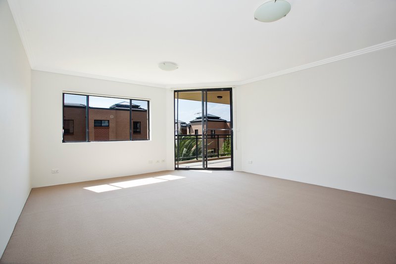 Photo - 7/1-7 Mansfield Avenue, Caringbah NSW 2229 - Image 2