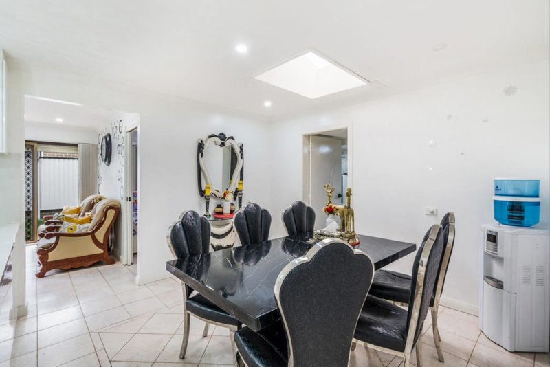 Photo - 71 & 71A Prairie Vale Road, Bossley Park NSW 2176 - Image 6