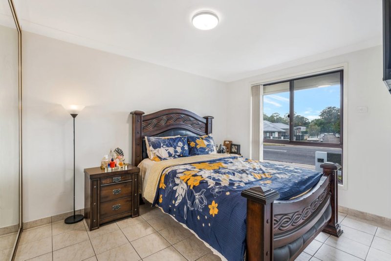 Photo - 71 & 71A Prairie Vale Road, Bossley Park NSW 2176 - Image 8