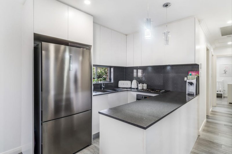 Photo - 71 & 71A Prairie Vale Road, Bossley Park NSW 2176 - Image 15