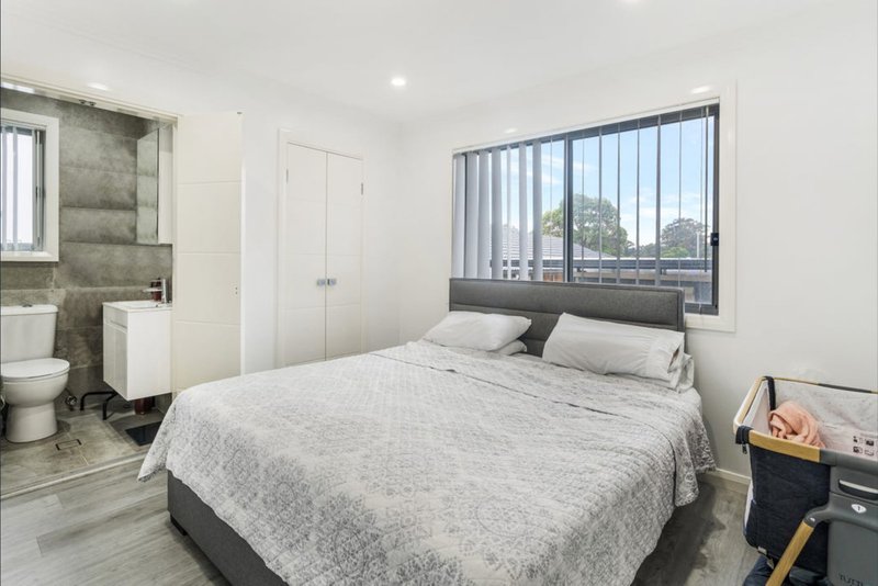 Photo - 71 & 71A Prairie Vale Road, Bossley Park NSW 2176 - Image 18