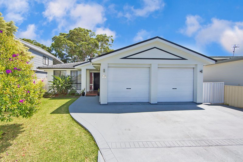 71 Acacia Avenue, Lake Munmorah NSW 2259