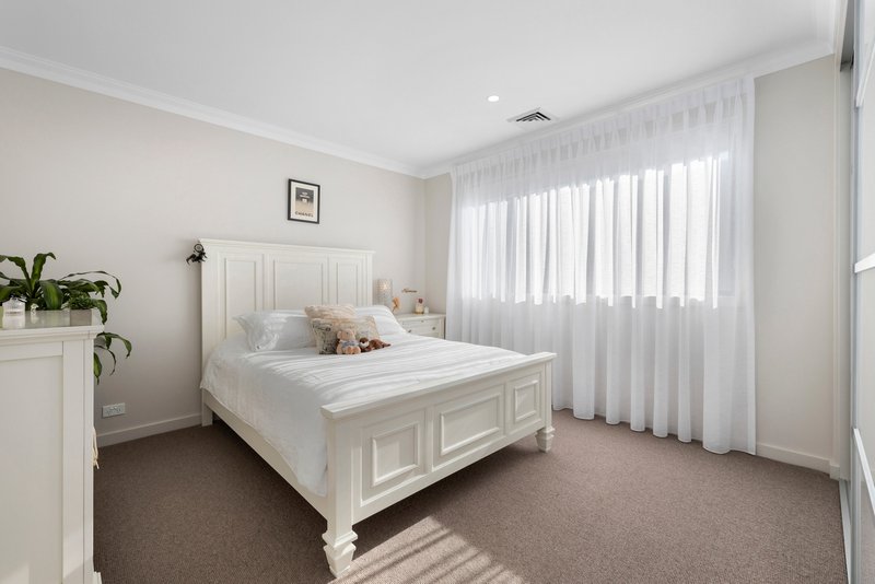 Photo - 71 Aprasia Avenue, Googong NSW 2620 - Image 17