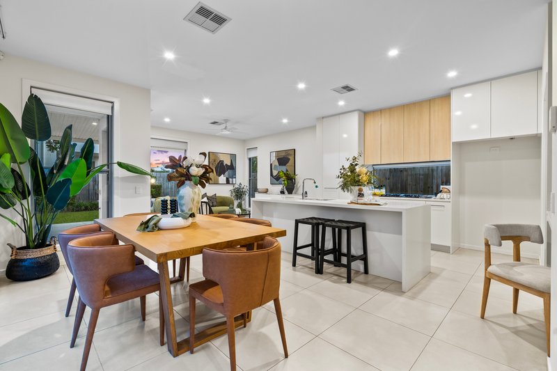 Photo - 71 Ascent Street, Rochedale QLD 4123 - Image 9