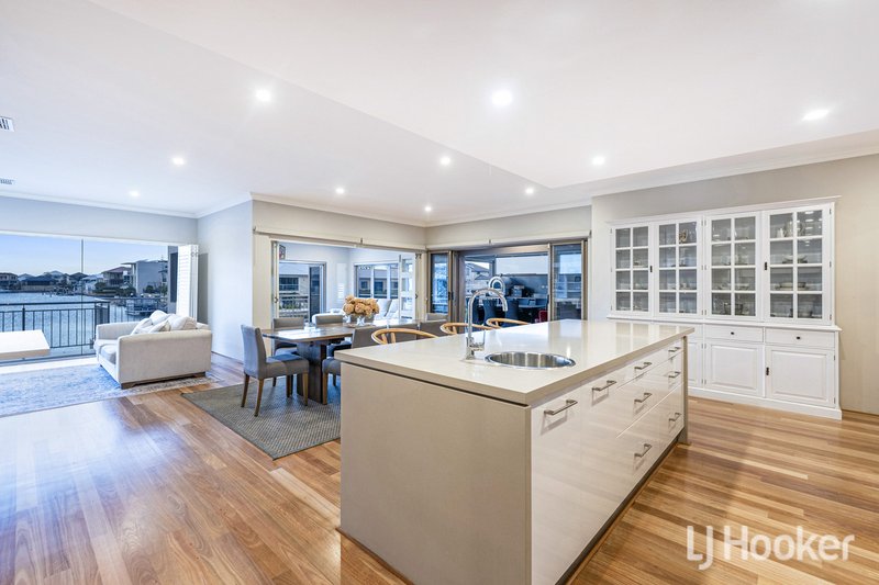 Photo - 71 Avocet Island Quays , Wannanup WA 6210 - Image 17