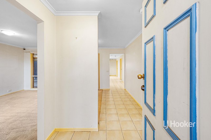 Photo - 71 Baggott Drive, Hoppers Crossing VIC 3029 - Image 2