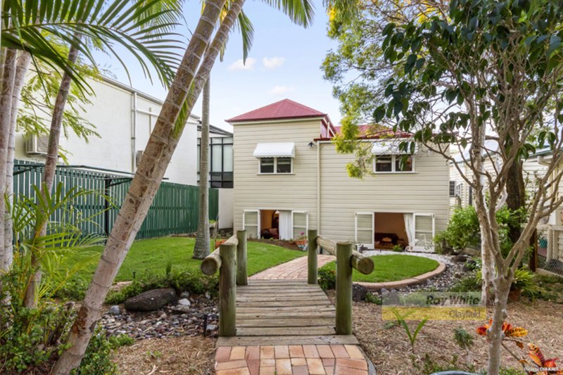 Photo - 71 Barlow Street, Clayfield QLD 4011 - Image 10