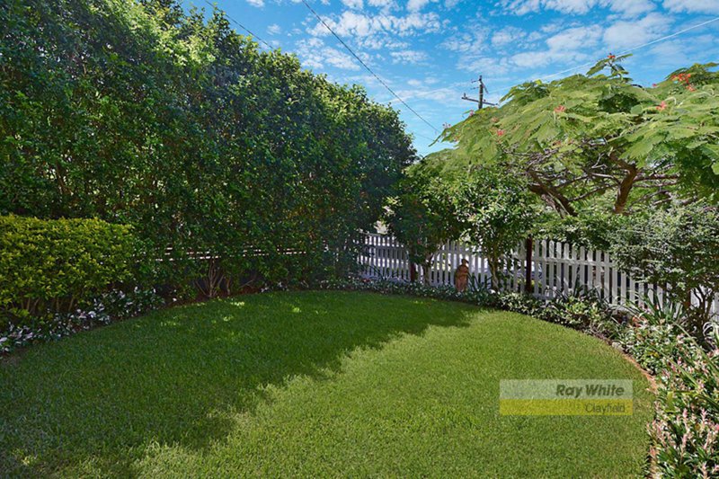 Photo - 71 Barlow Street, Clayfield QLD 4011 - Image 12