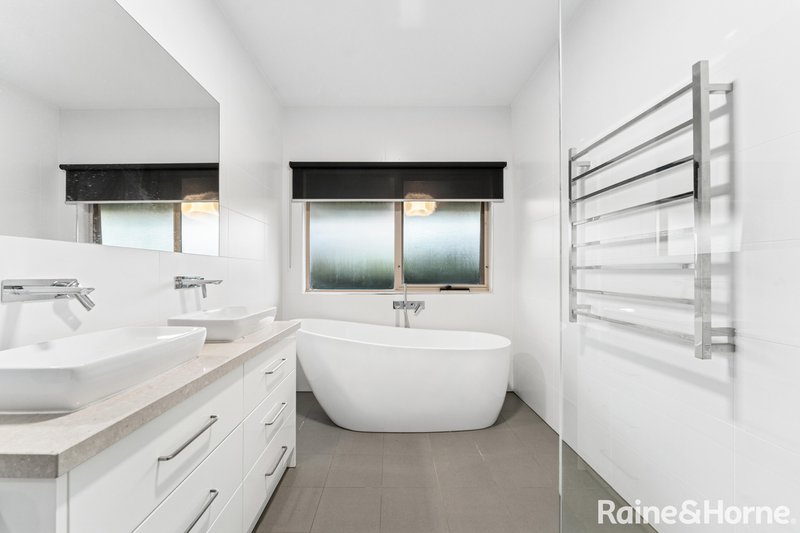 Photo - 71 Benson Road, Gisborne South VIC 3437 - Image 15