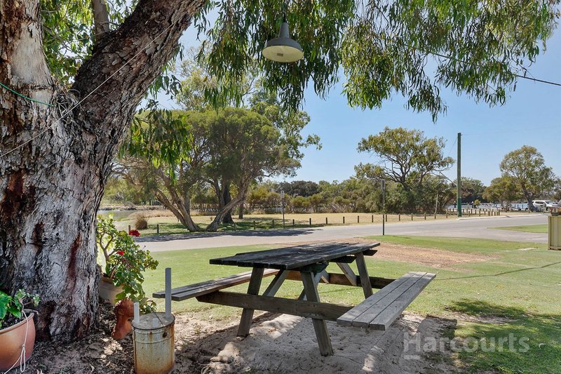 Photo - 71 Bertram Street, Coodanup WA 6210 - Image 5