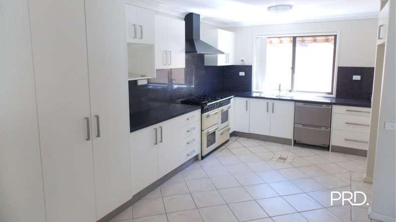 Photo - 71 Borrowdale Way, Cranebrook NSW 2749 - Image 2