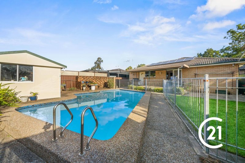 Photo - 71 Bullecourt Avenue, Milperra NSW 2214 - Image 9