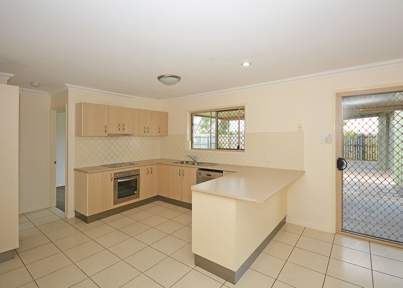 Photo - 71 Bunya Court, Eli Waters QLD 4655 - Image 4