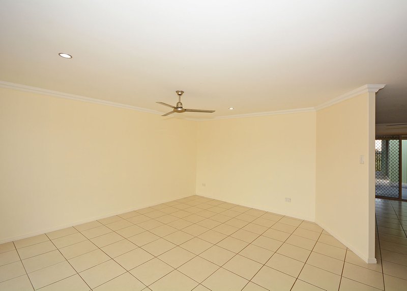 Photo - 71 Bunya Court, Eli Waters QLD 4655 - Image 7