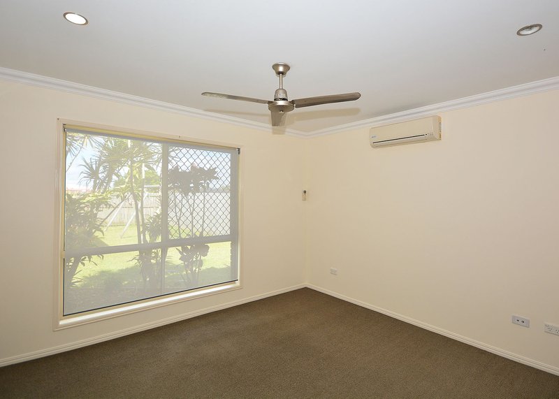 Photo - 71 Bunya Court, Eli Waters QLD 4655 - Image 10