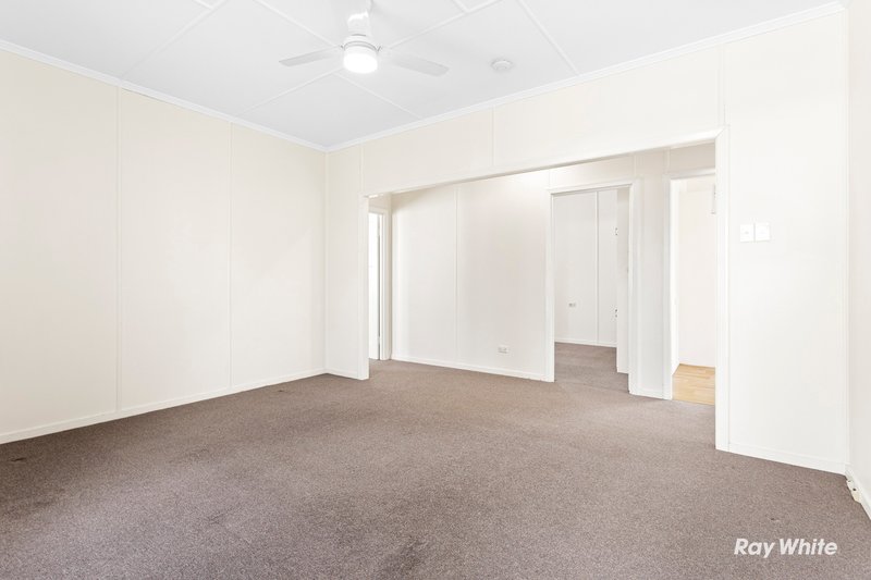 Photo - 71 Burnett Street, Berserker QLD 4701 - Image 7