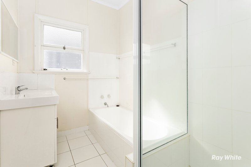 Photo - 71 Burnett Street, Berserker QLD 4701 - Image 11