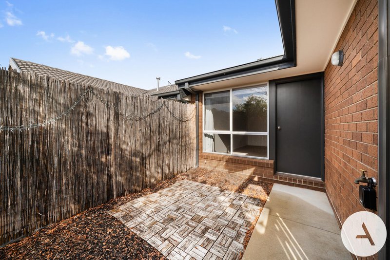 Photo - 71 Burrumarra Avenue, Ngunnawal ACT 2913 - Image 2