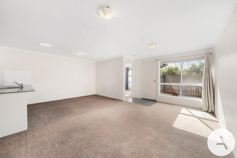 Photo - 71 Burrumarra Avenue, Ngunnawal ACT 2913 - Image 3